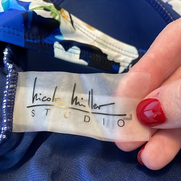 NICOLE MILLER Swim Suit 1 Piece Ruffle Blue Floral Large - Picture 6 of 6